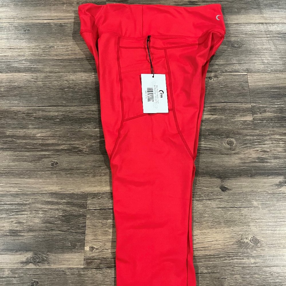 NWT Red Pocket Light N Tight Hi Rise Capri 20" size 14-16